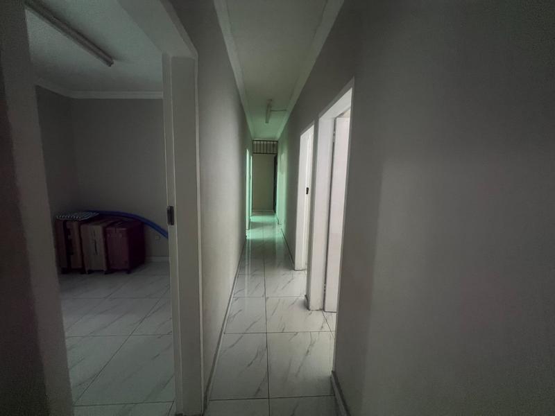 5 Bedroom Property for Sale in Dorandia Gauteng