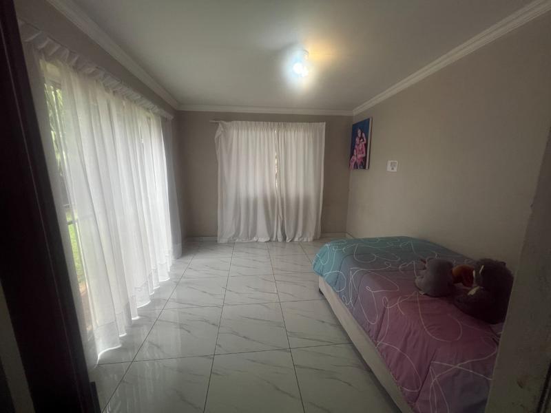 5 Bedroom Property for Sale in Dorandia Gauteng