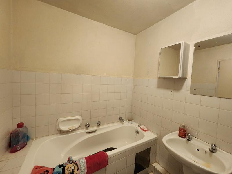 2 Bedroom Property for Sale in Pretoria North Gauteng