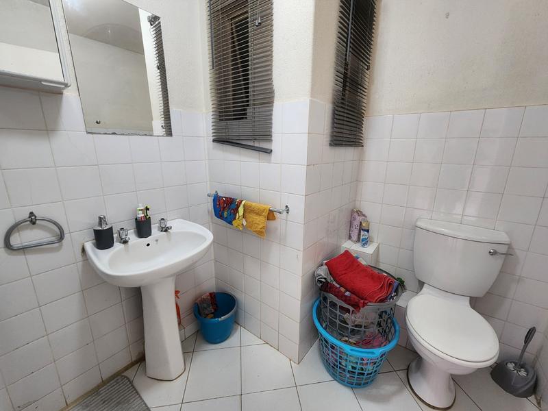 2 Bedroom Property for Sale in Pretoria North Gauteng