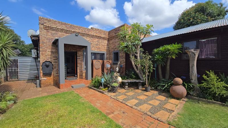5 Bedroom Property for Sale in Pretoria North Gauteng