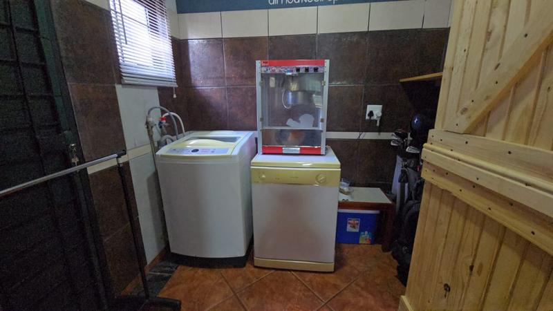 5 Bedroom Property for Sale in Pretoria North Gauteng