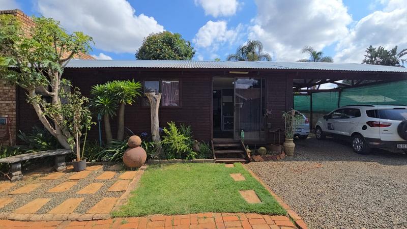 5 Bedroom Property for Sale in Pretoria North Gauteng