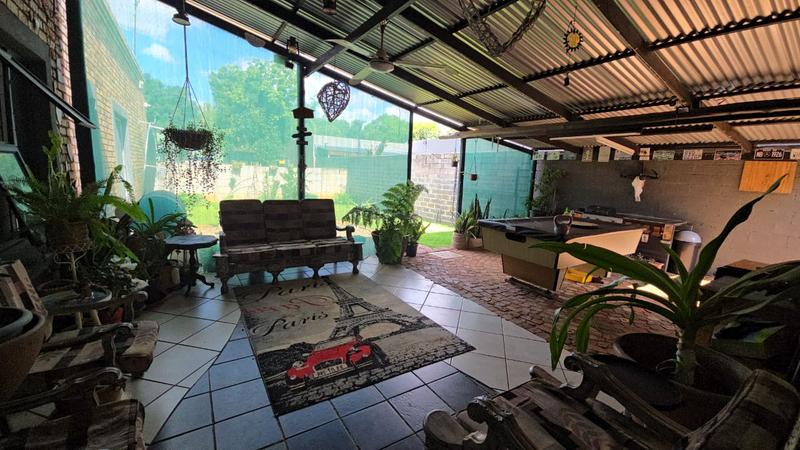 5 Bedroom Property for Sale in Pretoria North Gauteng