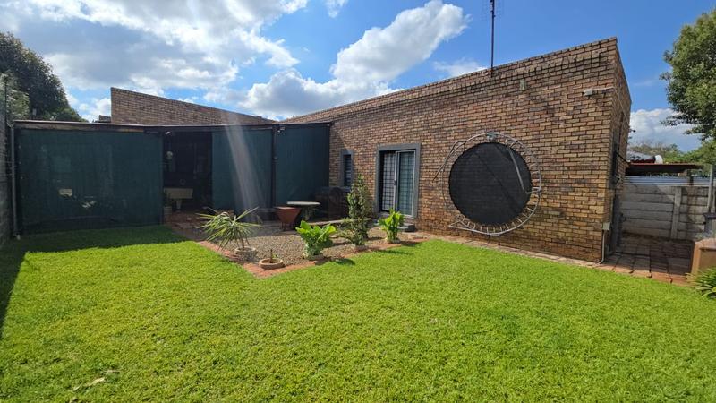 5 Bedroom Property for Sale in Pretoria North Gauteng