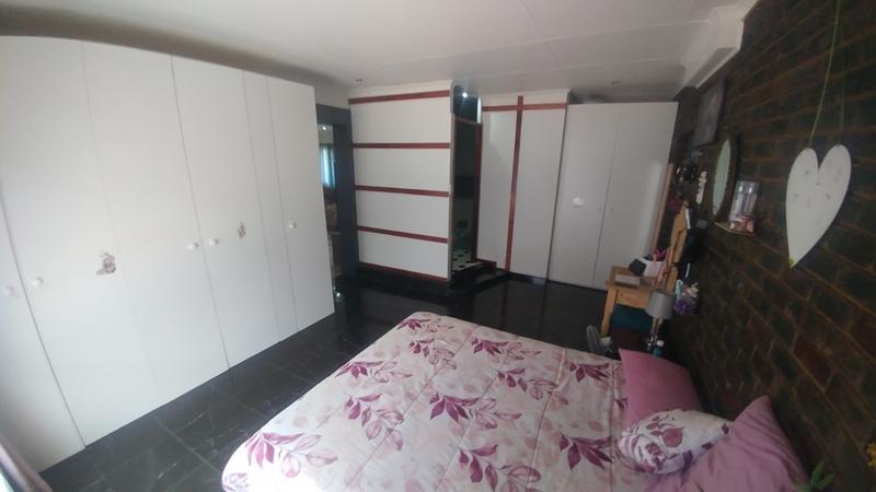 5 Bedroom Property for Sale in Suiderberg Gauteng