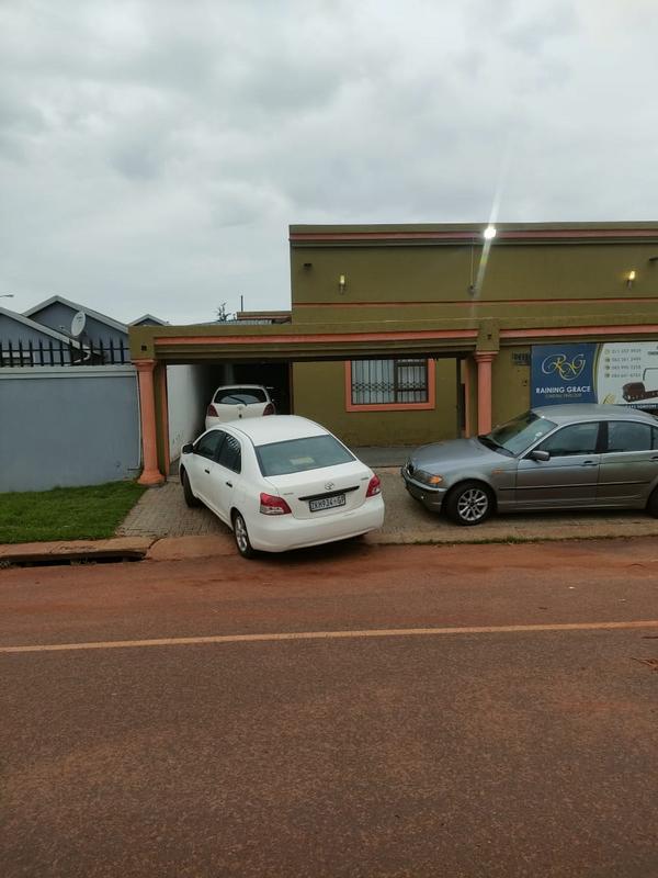 6 Bedroom Property for Sale in Ennerdale Gauteng