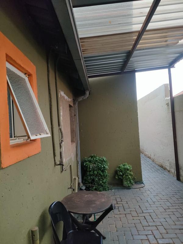 6 Bedroom Property for Sale in Ennerdale Gauteng