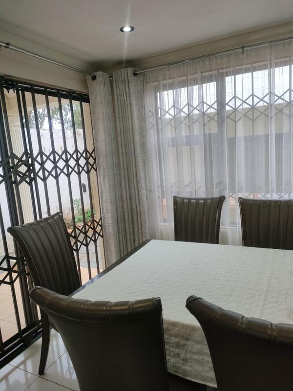 6 Bedroom Property for Sale in Ennerdale Gauteng