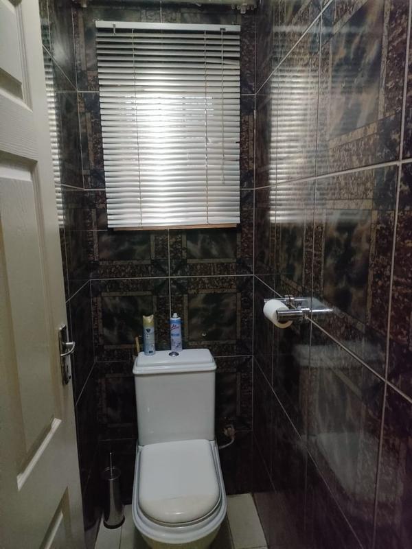 6 Bedroom Property for Sale in Ennerdale Gauteng