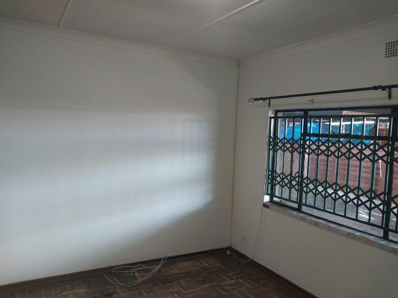 To Let 4 Bedroom Property for Rent in Booysens Gauteng