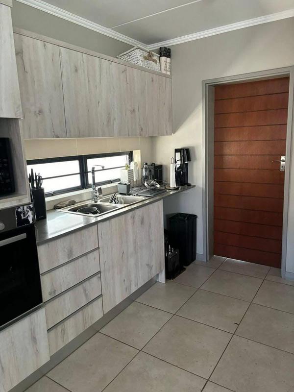 To Let 3 Bedroom Property for Rent in Amberfield Gauteng