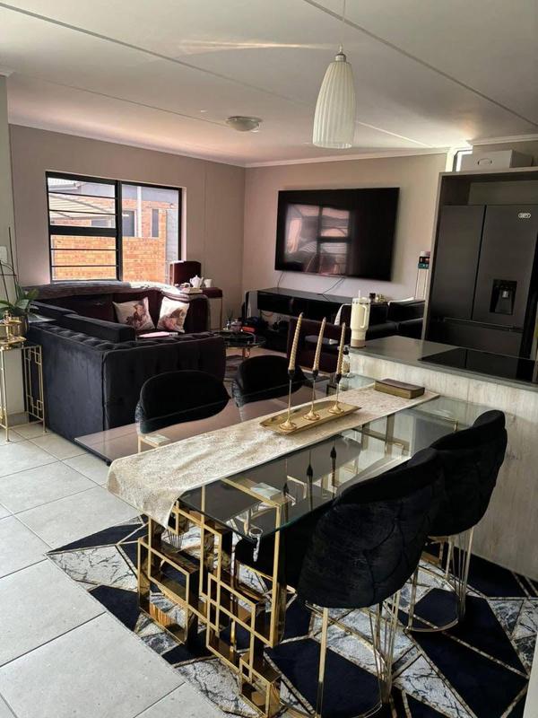 To Let 3 Bedroom Property for Rent in Amberfield Gauteng