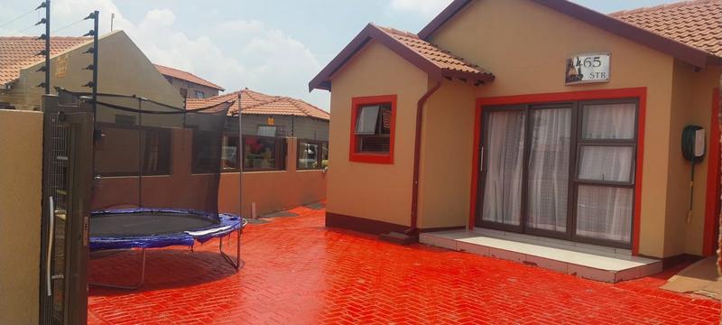2 Bedroom Property for Sale in Dawn Park Gauteng