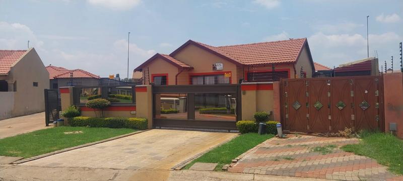 2 Bedroom Property for Sale in Dawn Park Gauteng