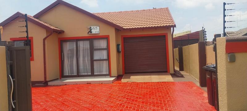 2 Bedroom Property for Sale in Dawn Park Gauteng