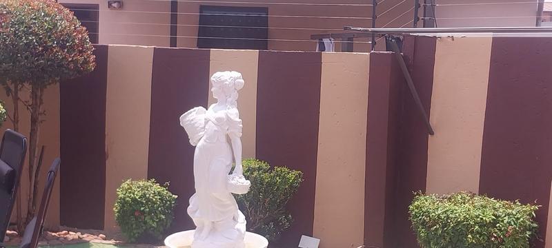 2 Bedroom Property for Sale in Dawn Park Gauteng