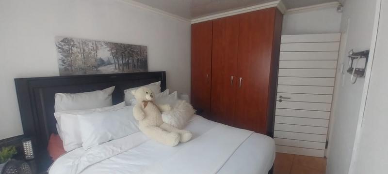 2 Bedroom Property for Sale in Dawn Park Gauteng