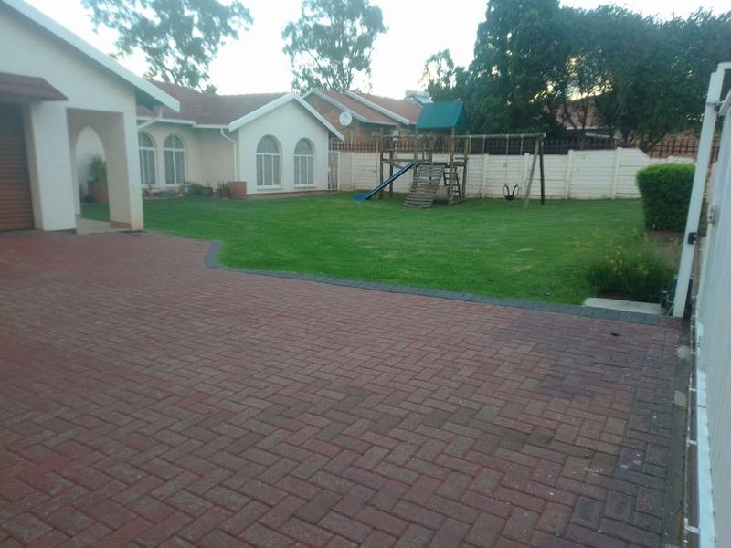 3 Bedroom Property for Sale in Bakerton Gauteng