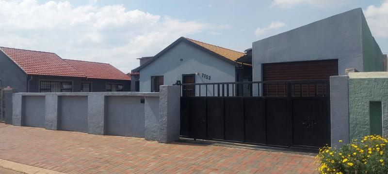 2 Bedroom Property for Sale in Vosloorus Gauteng