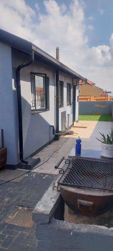 2 Bedroom Property for Sale in Vosloorus Gauteng