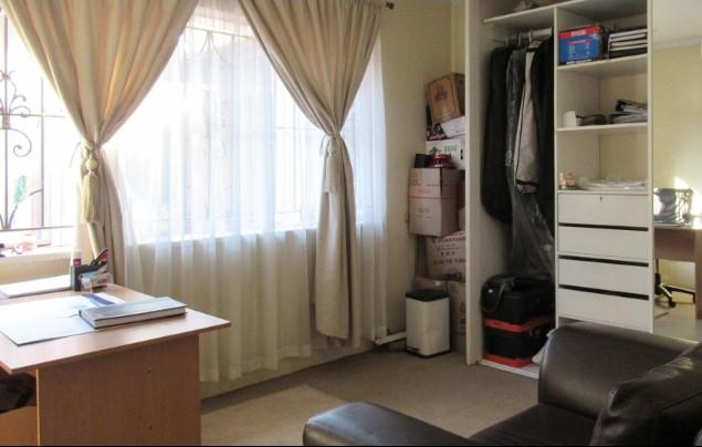 4 Bedroom Property for Sale in Lenasia South Gauteng