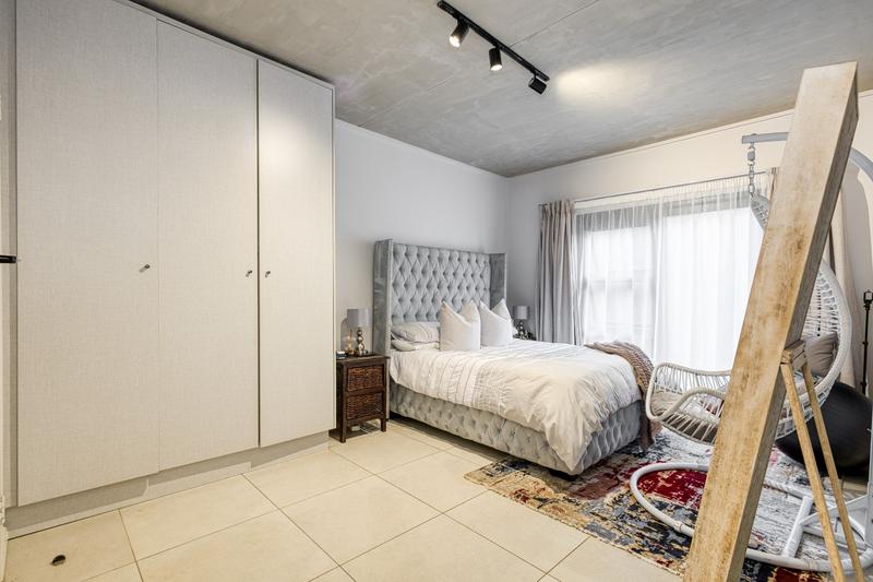 2 Bedroom Property for Sale in Waverley Gauteng