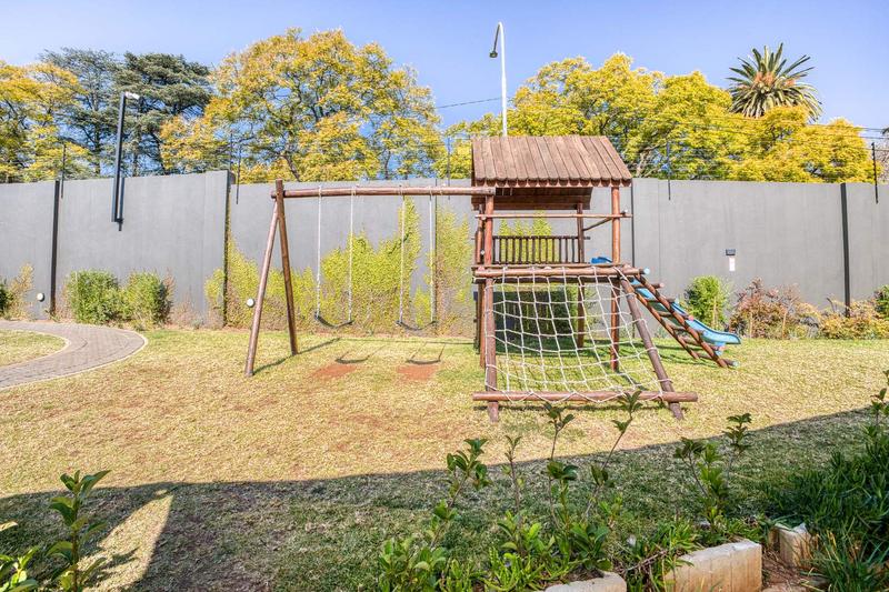 2 Bedroom Property for Sale in Waverley Gauteng