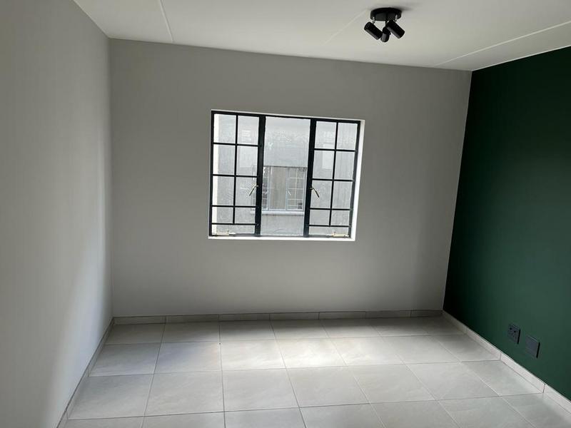 2 Bedroom Property for Sale in Fleurhof Gauteng