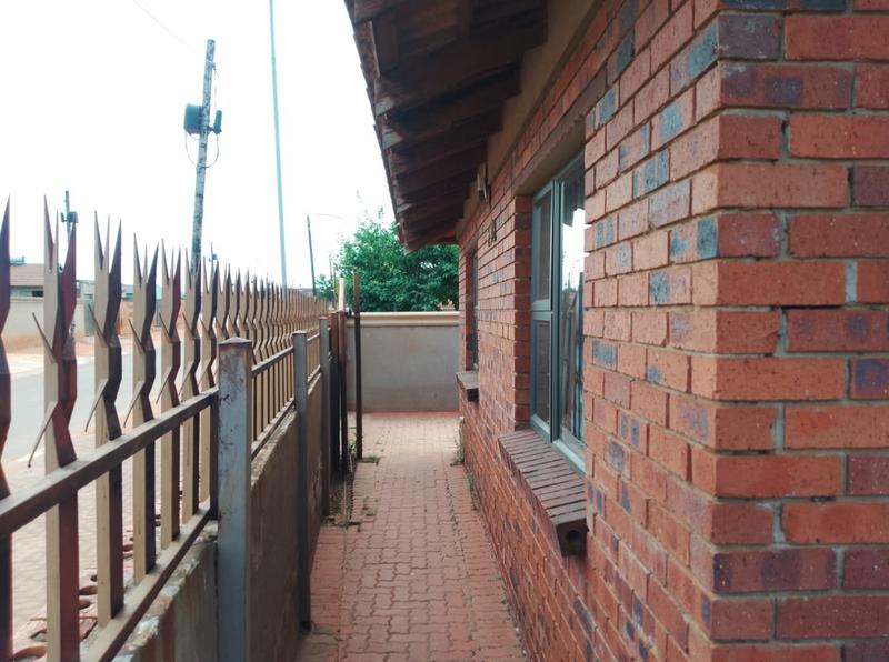 3 Bedroom Property for Sale in Doornkop Gauteng