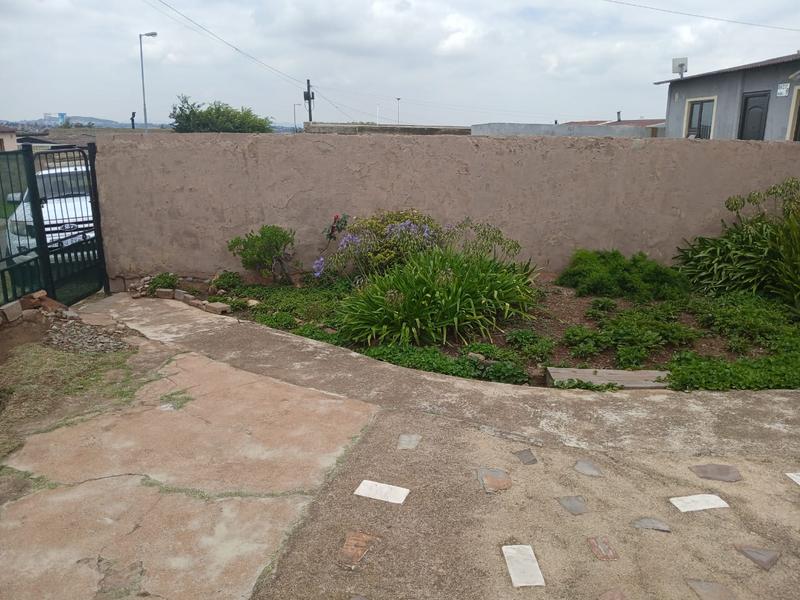 2 Bedroom Property for Sale in Orlando Gauteng