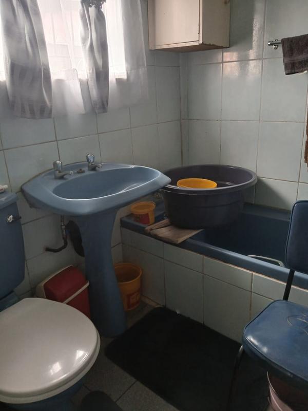 2 Bedroom Property for Sale in Orlando Gauteng