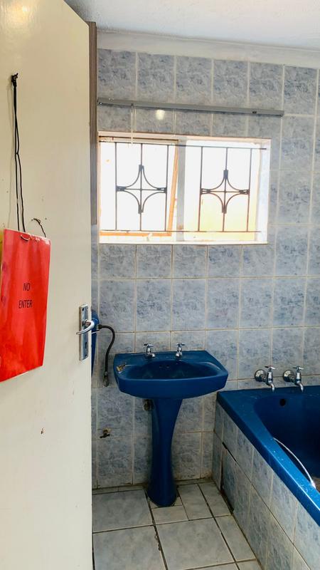 3 Bedroom Property for Sale in Protea North Gauteng