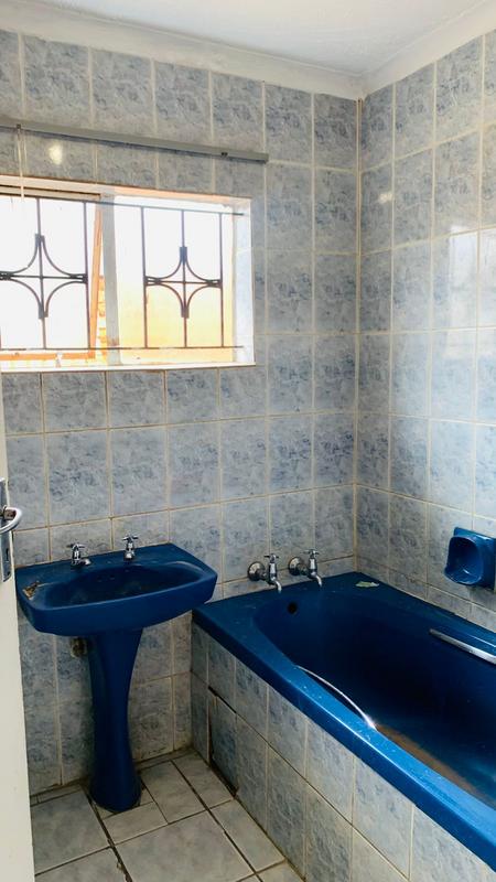 3 Bedroom Property for Sale in Protea North Gauteng