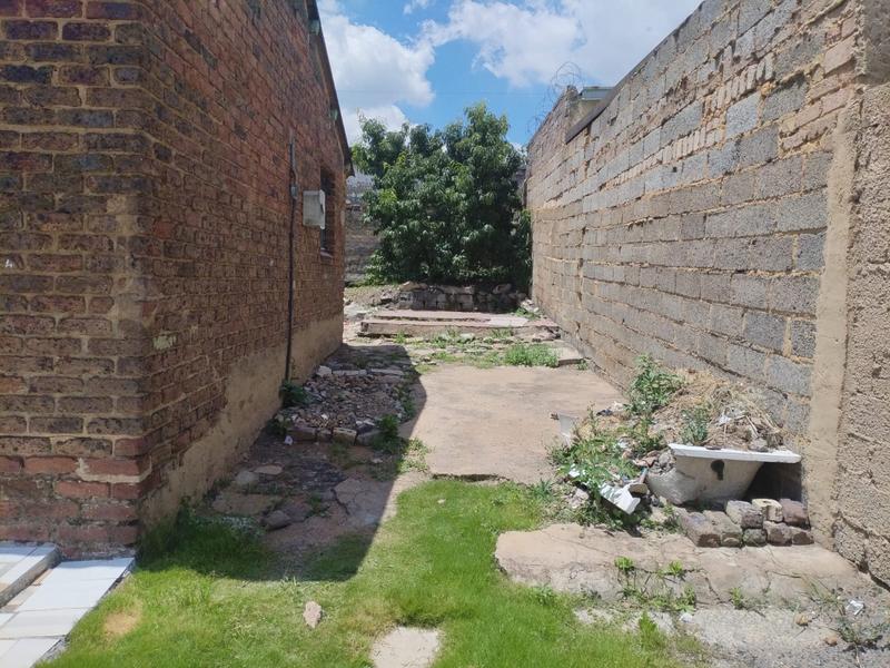 2 Bedroom Property for Sale in Meadowlands Gauteng