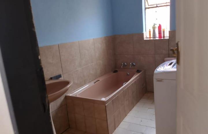 4 Bedroom Property for Sale in Meadowlands West Gauteng