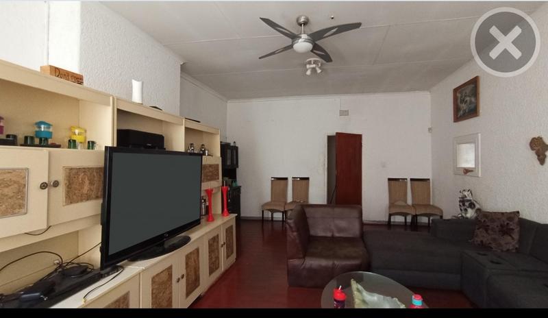 6 Bedroom Property for Sale in Rosettenville Gauteng