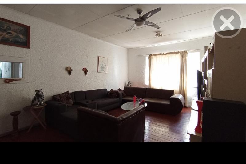 6 Bedroom Property for Sale in Rosettenville Gauteng