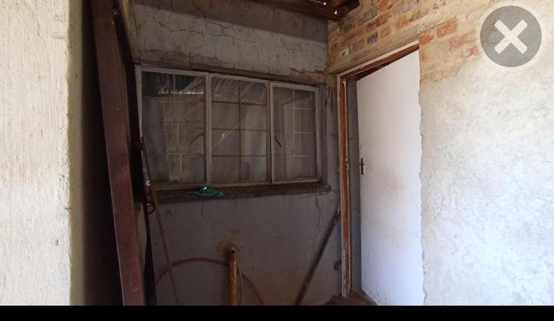 6 Bedroom Property for Sale in Rosettenville Gauteng