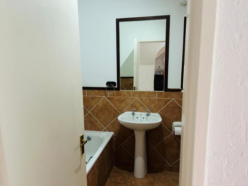 To Let 2 Bedroom Property for Rent in Lonehill Gauteng