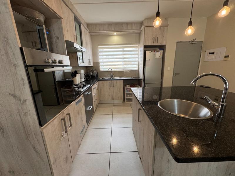 To Let 3 Bedroom Property for Rent in North Riding Gauteng