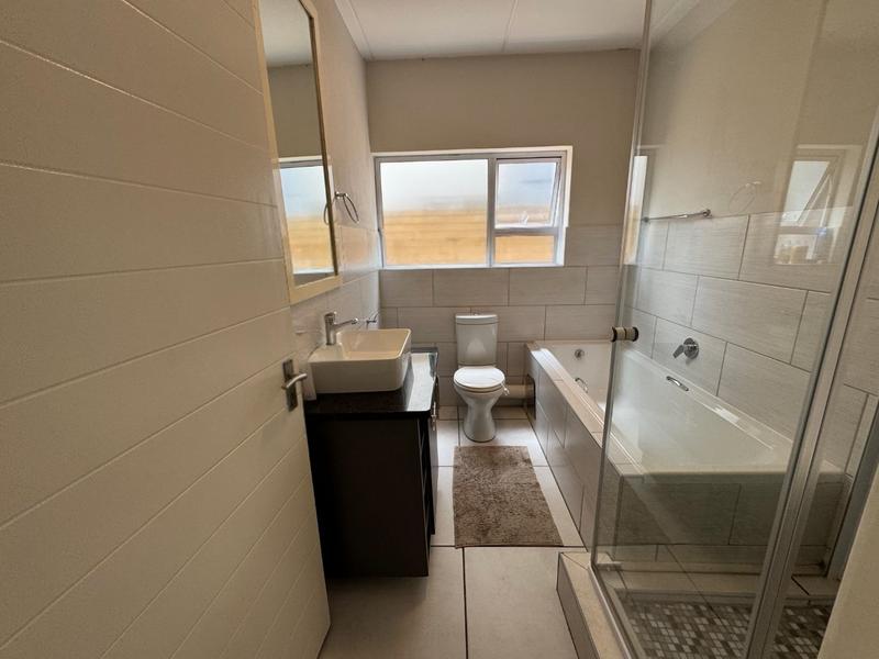 To Let 3 Bedroom Property for Rent in North Riding Gauteng