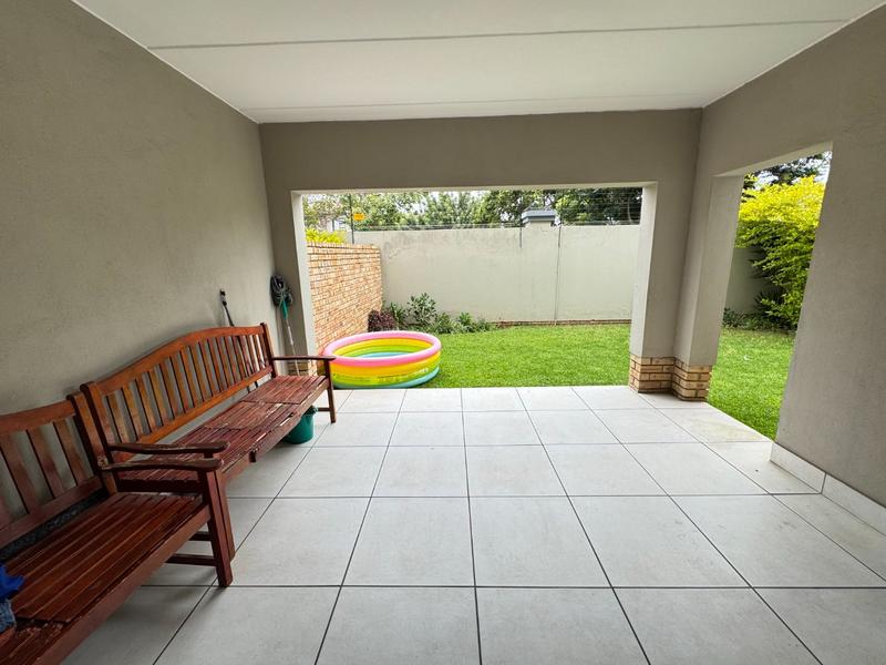 To Let 3 Bedroom Property for Rent in North Riding Gauteng