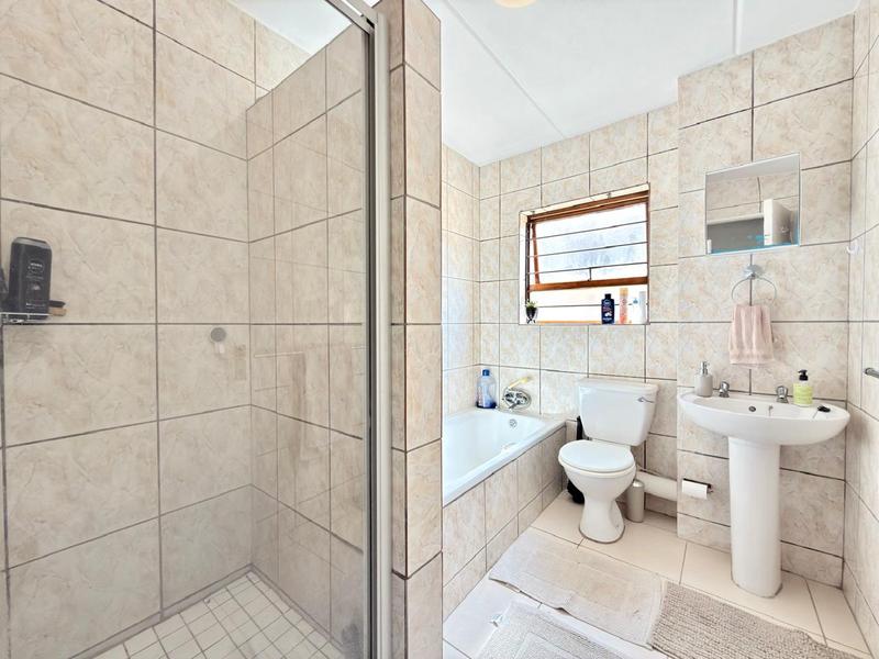 2 Bedroom Property for Sale in Fourways Gauteng