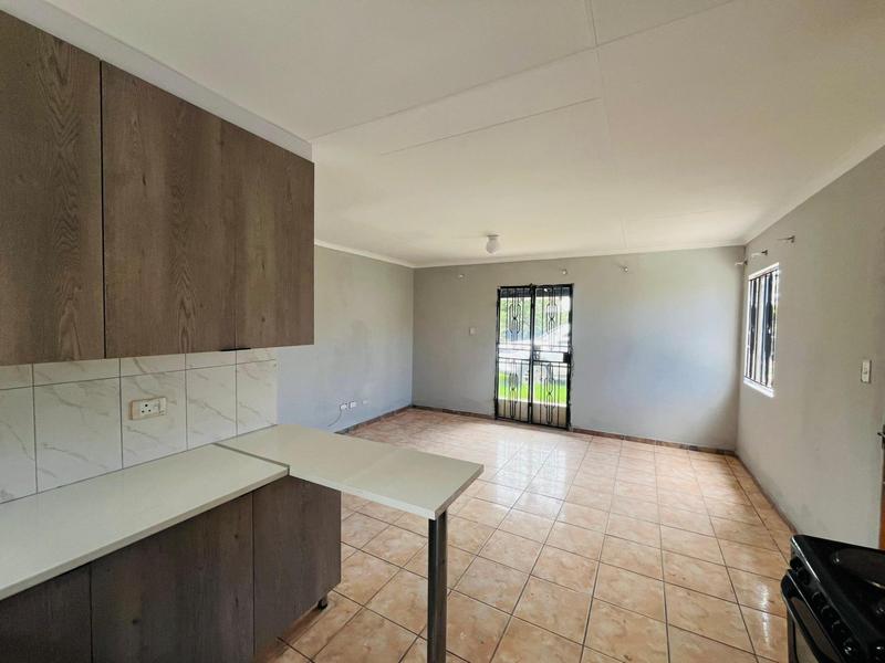 To Let 2 Bedroom Property for Rent in Ormonde Gauteng