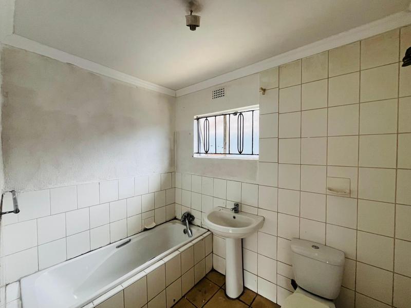 To Let 2 Bedroom Property for Rent in Ormonde Gauteng