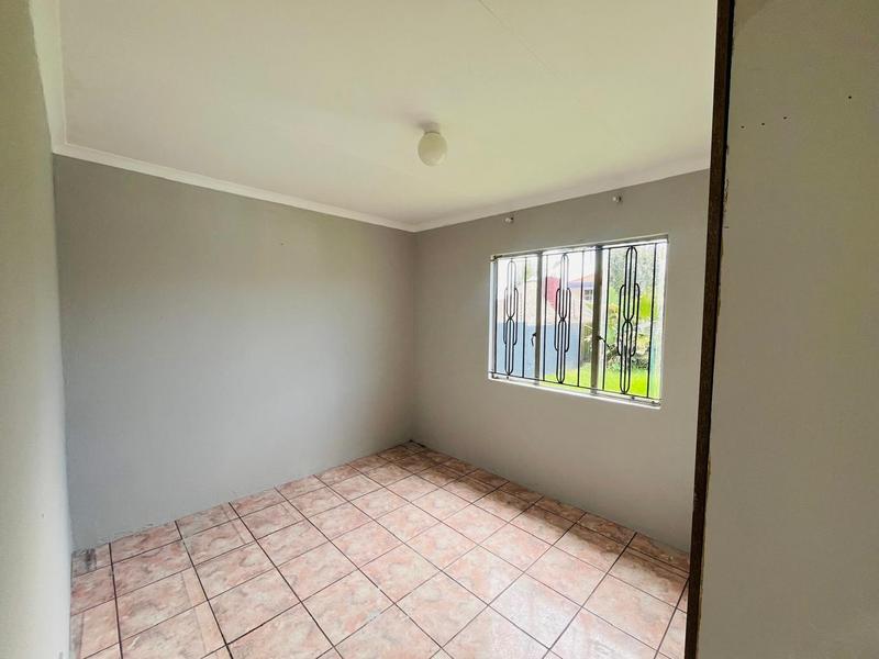 To Let 2 Bedroom Property for Rent in Ormonde Gauteng