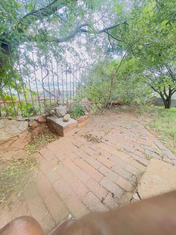 4 Bedroom Property for Sale in Wilro Park Gauteng