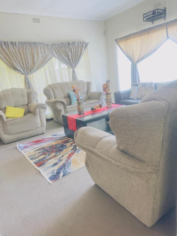 4 Bedroom Property for Sale in Wilro Park Gauteng