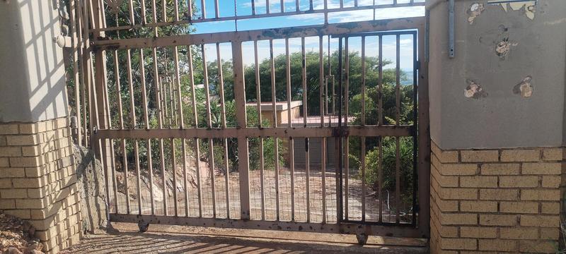 To Let 4 Bedroom Property for Rent in Wilro Park Gauteng